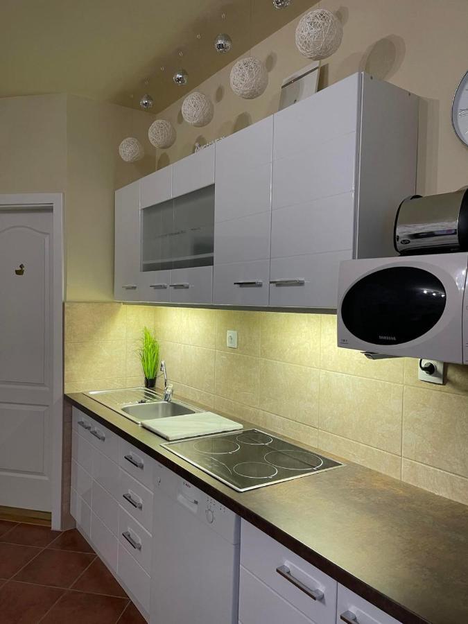 Benelise Apartman Heviz Ngoại thất bức ảnh