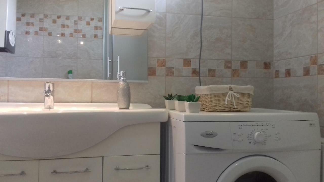 Benelise Apartman Heviz Ngoại thất bức ảnh